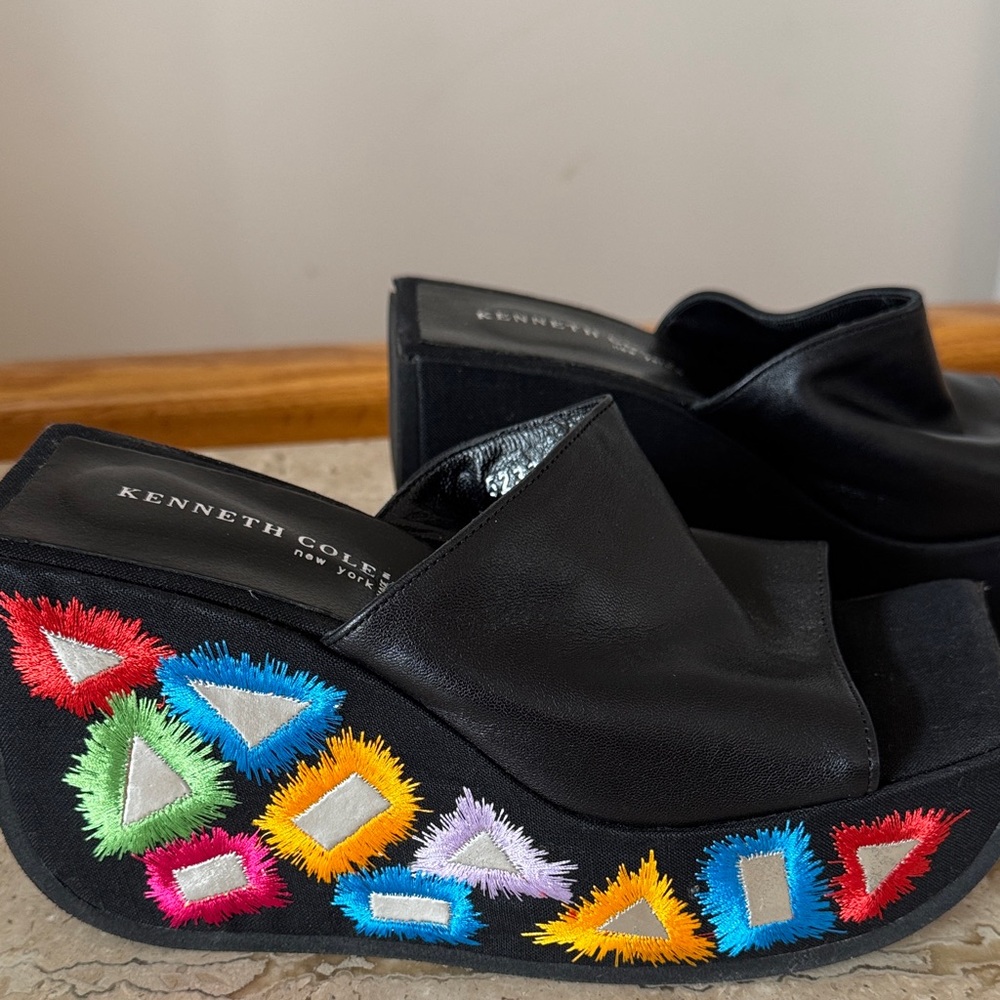 Kenneth Cole Black Leather Boho Wedges Vibrant Embroidery. Made In Italy